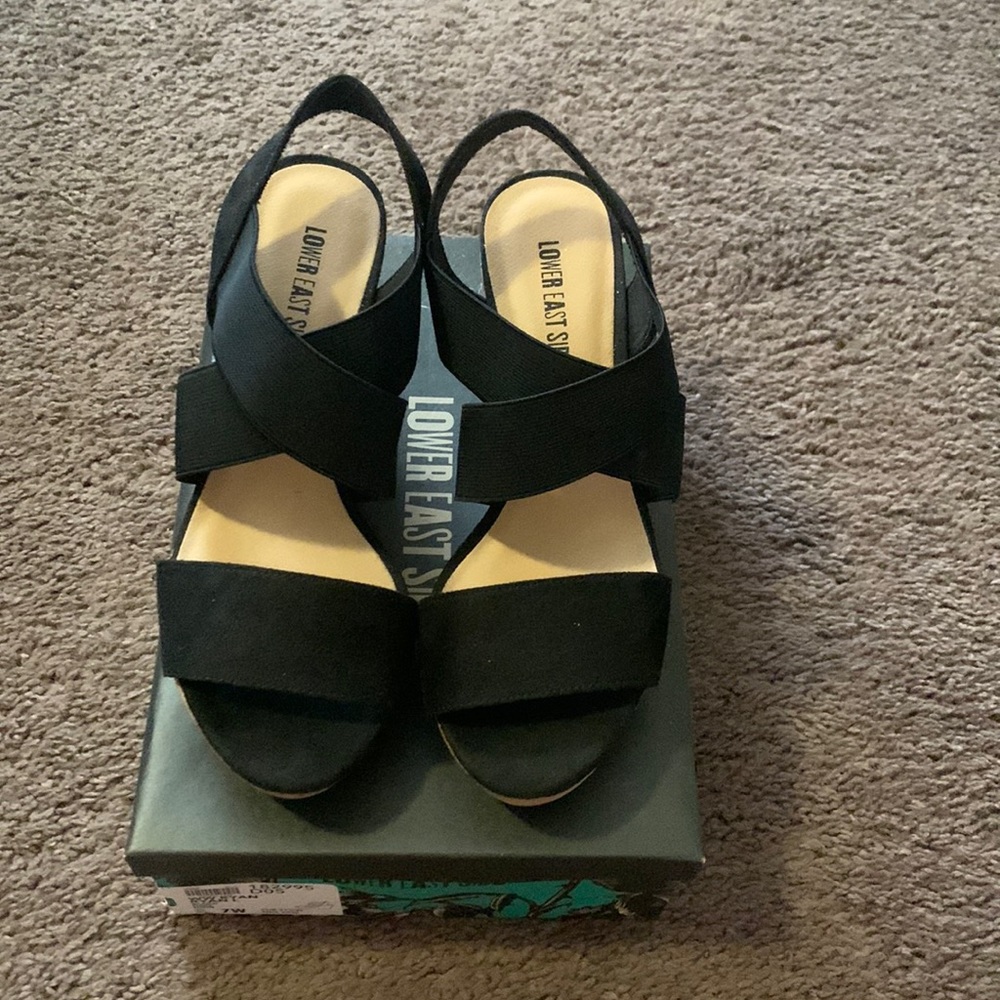Black wedge